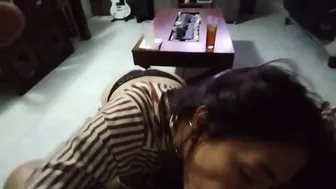 Dark Haired h0re Sucks Cock